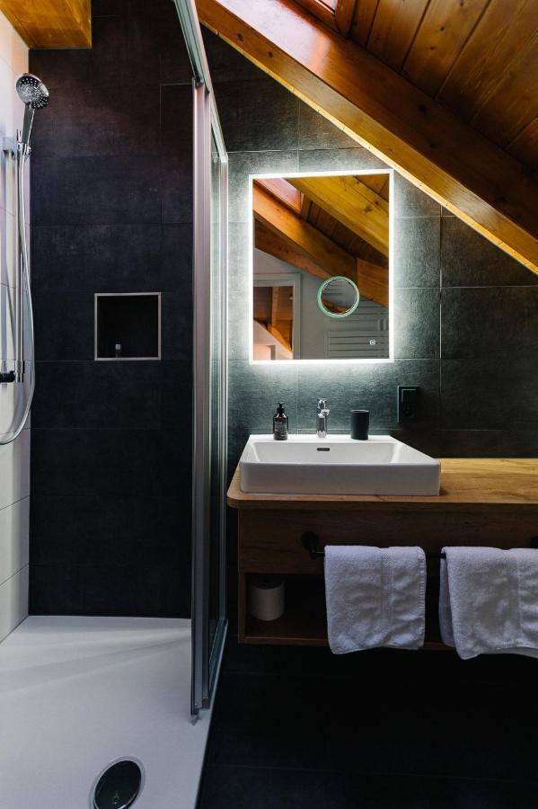 Moderne 2 Zi.-Fewo Blackforest Art Naehe Freiburg Simonswald Bagian luar foto